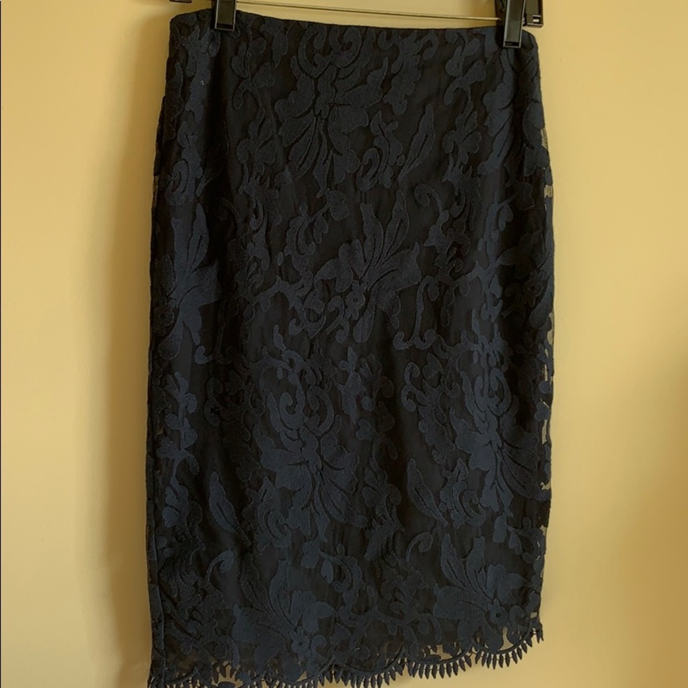 NWT Ann Taylor Navy Pencil Lace Skirt 0 - Picture 3 of 6